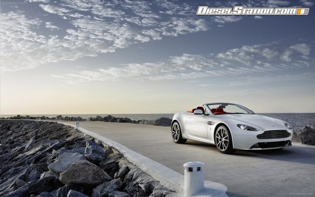 Aston Martin V12 Zagato 2013 Widescreen Picture #6 Aston Martin V12 Zagato 2013 Widescreen Picture #6